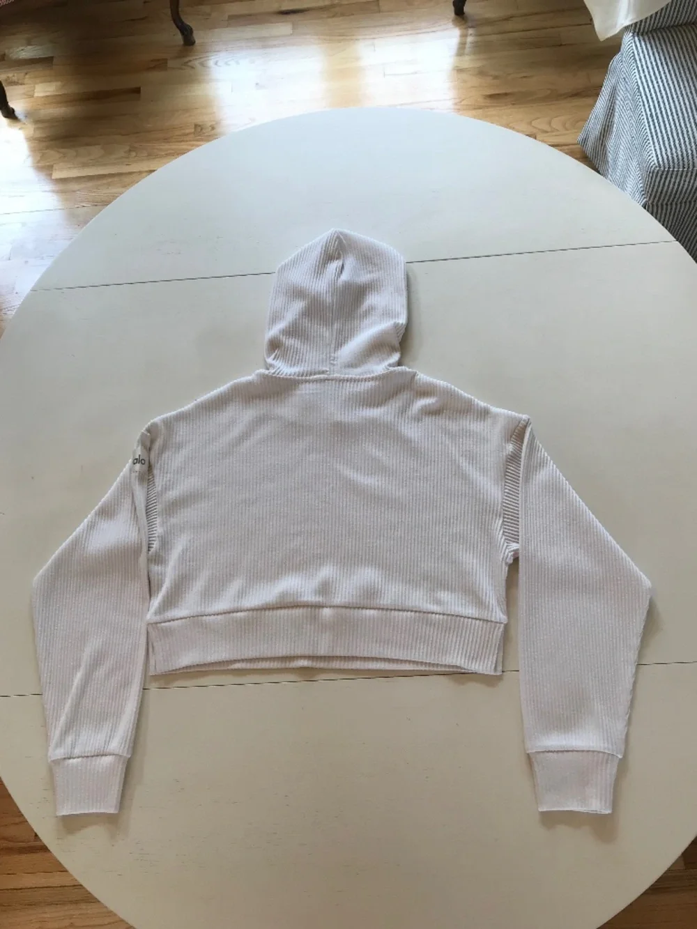 ALO IVORY COZY RIBBED CROPPED MUSE HOODIE